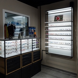 STK wall display with LED shelves, 5 logo holders incl., 930x1530x320 mm