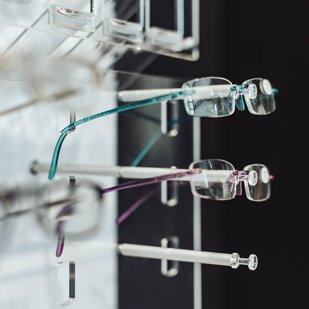 FS display for reading glasses, 2 mirrors, 2 shelves, 36 glasses, 180 cases, 600x2000x400 mm