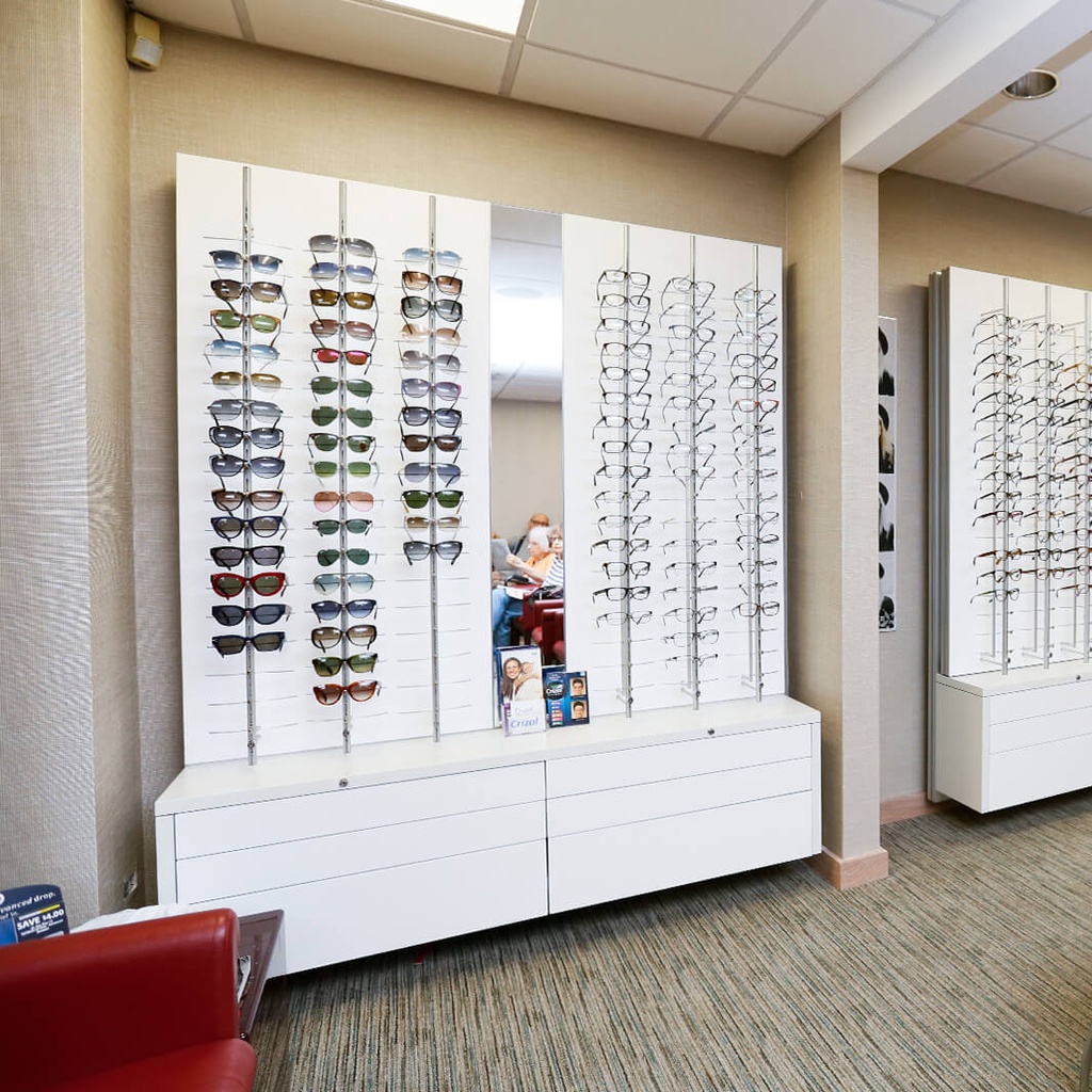 RR wall display, 3 key lockable rods (54), 700x1500x280 mm