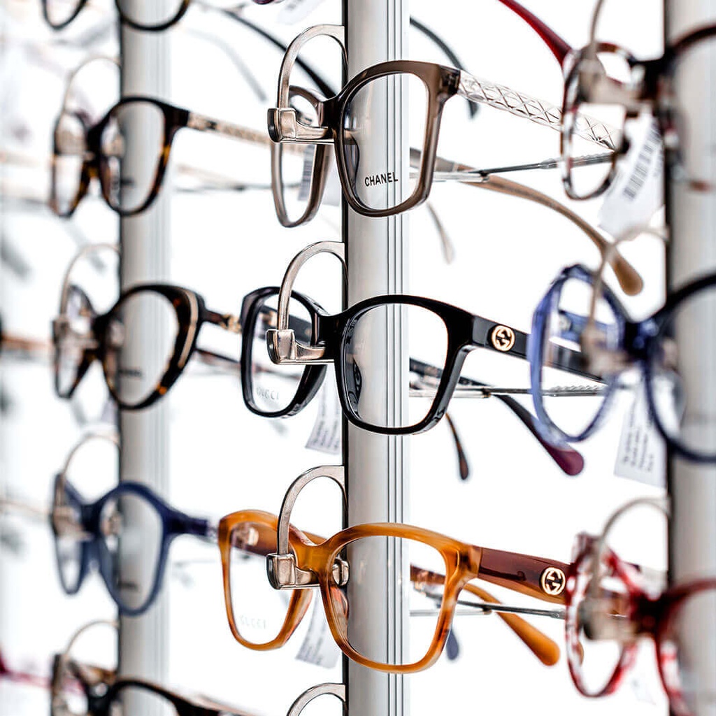 RR wall display, 4 key lockable rods (72), 900x1500x280 mm