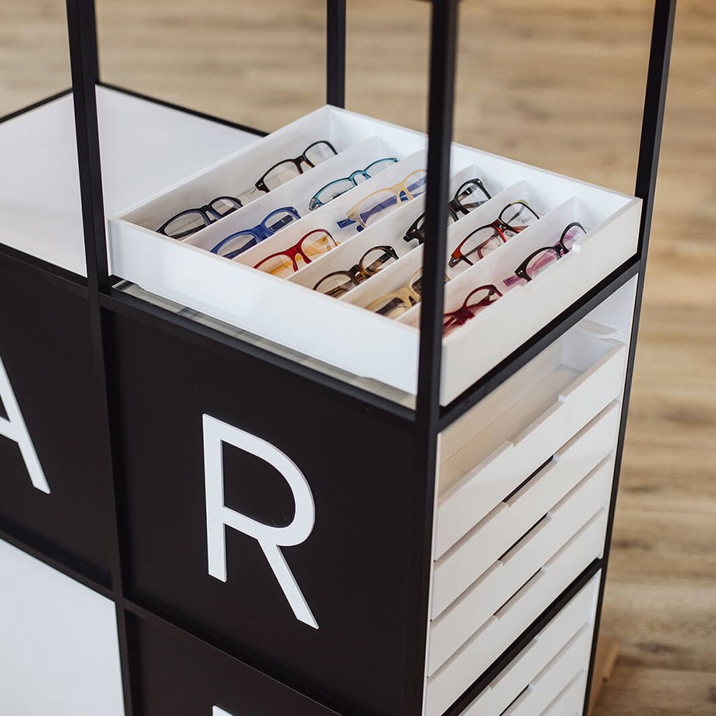 STK display, 2 Criss-Cross shelves (32), 20 trays (200), 400x1555x785 mm