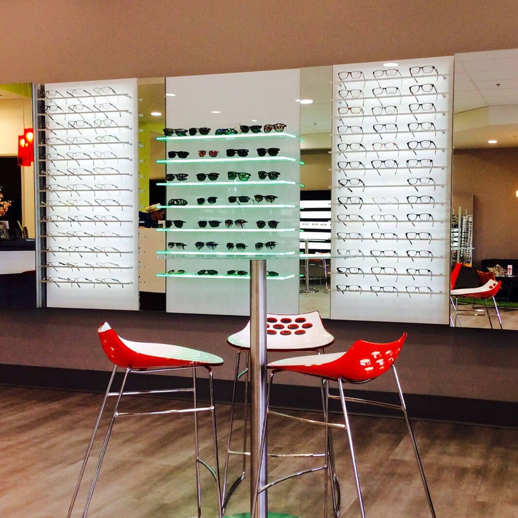 Vera wall display, 7 glass LED shelves