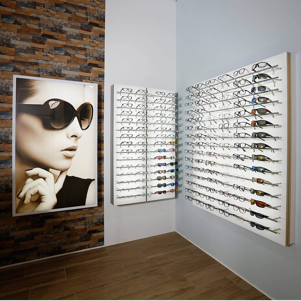 Clear Look wall display, 15 rails (30 frames), 450x1500x280 mm ...