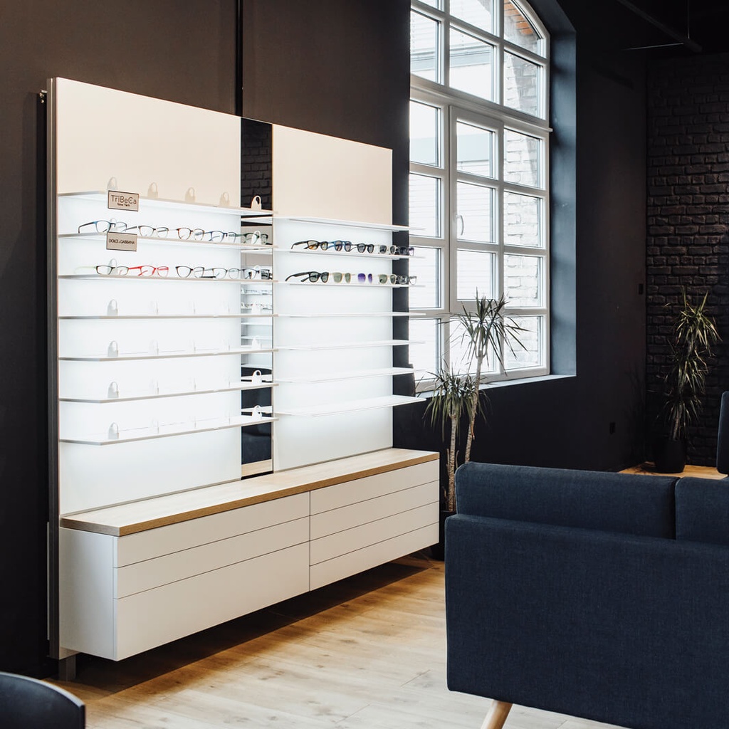 Unilock wall display, 7 LED shelves, lockable frame holders